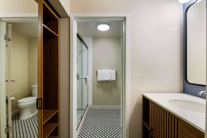 Room 18 of 45